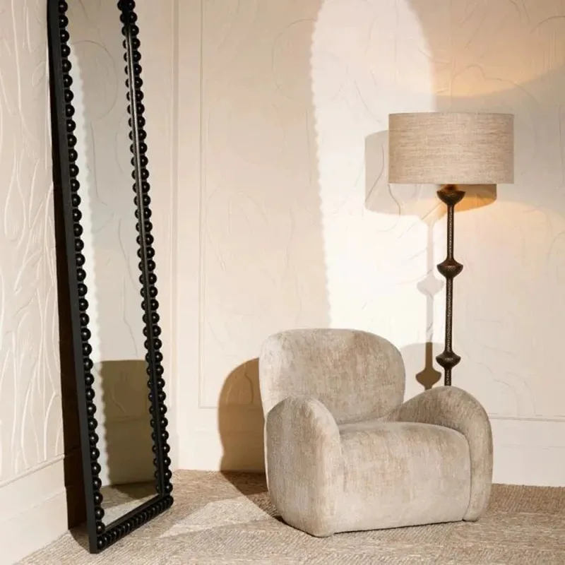Light luxury wrought iron floor lamp, model room living room atmosphere art decorative floor lamp, advanced bedroom desk lamp