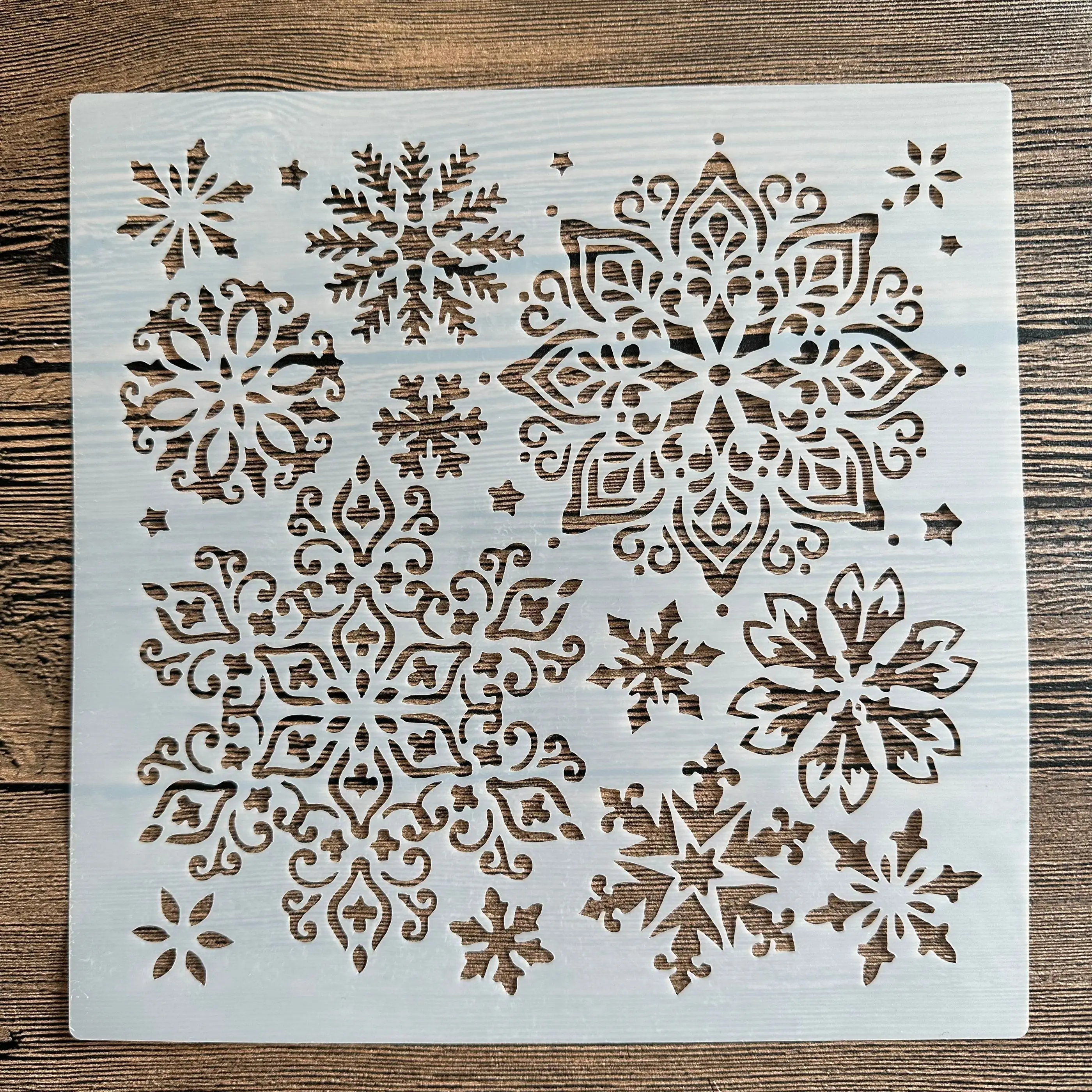 20 * 20 cm DIY forma mandali do malowania szablonów wytłoczony album fotograficzny wytłoczona kartka papierowa na drewnie, tkaninie, świątecznych płatkach śniegu