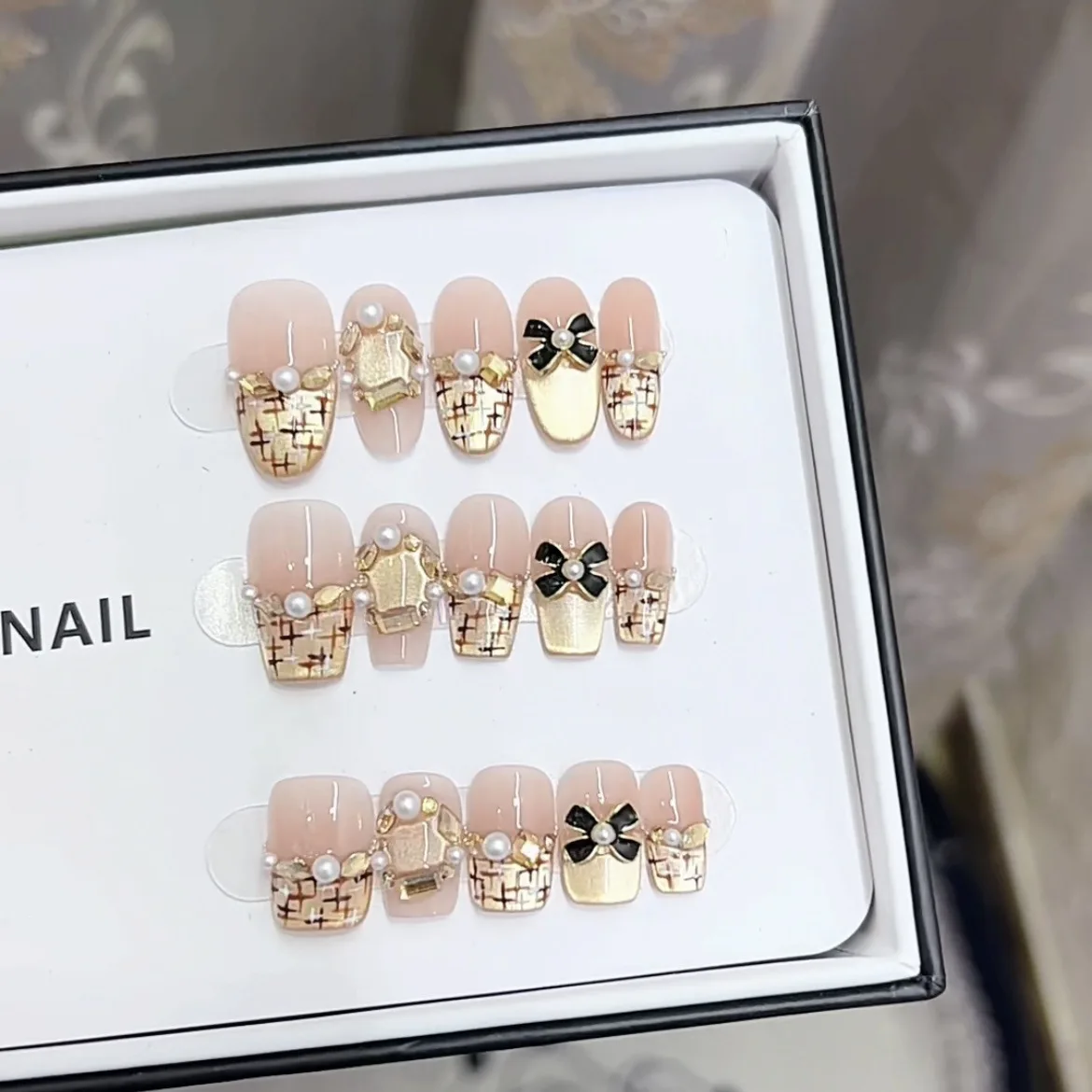 10pcs high-end French caramel cat's eye high-end sparkling bow handmade fake nails, This is a retro and elegant style for a rich