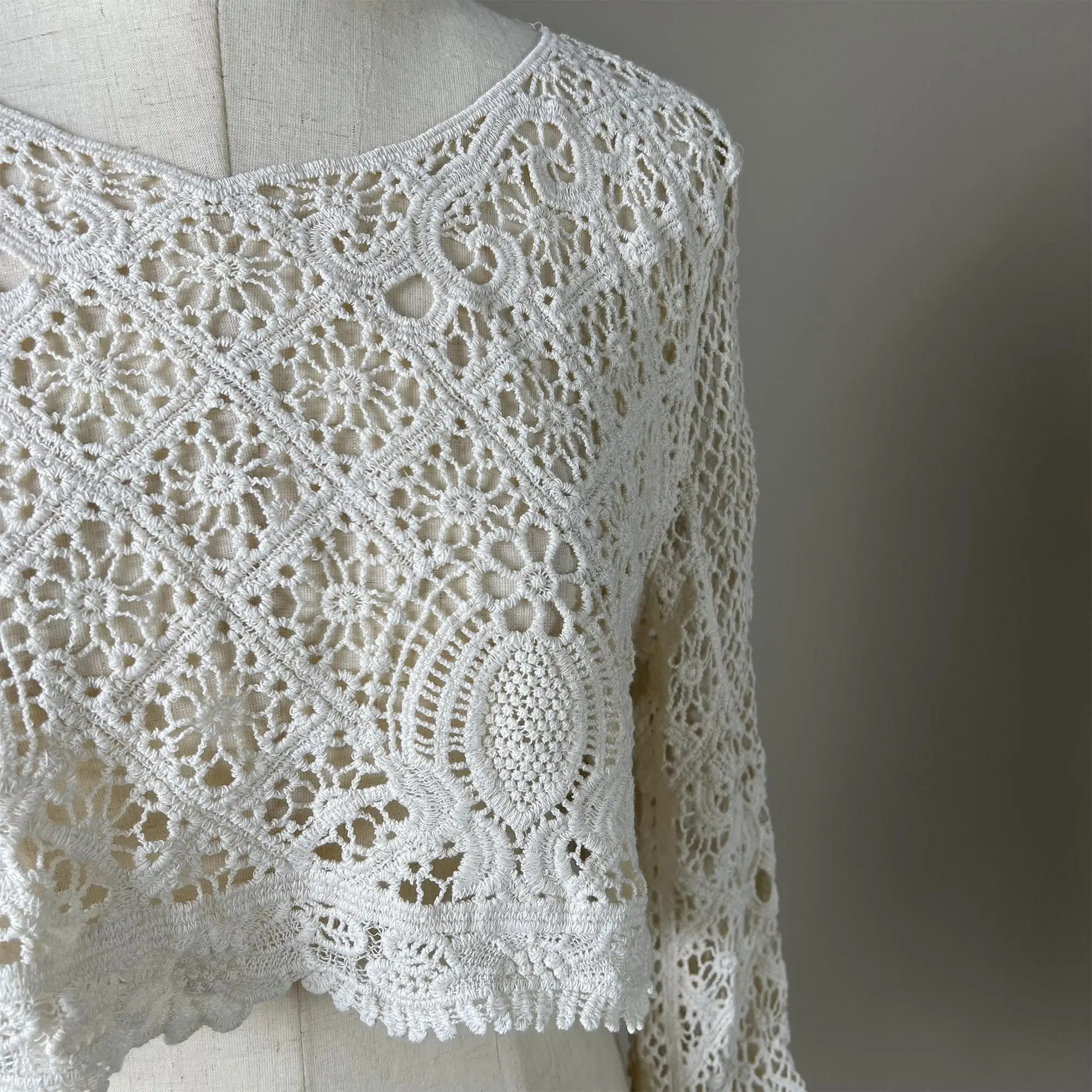 

Don&Judy Pregnant Woman Tops Long Sleeves Baby Shower Clothing Hollow-out Overlay Blouse For Maternity Lady Photography