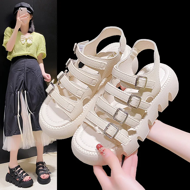 2024 summer new thick-soled hollow women's sandals small fresh thick-soled belt buckle beach shoes sports women's sandals