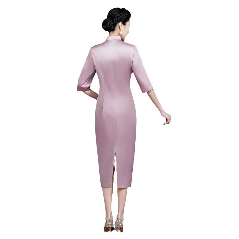 ชุดราตรีสปริงใหม่สุดหรูสำหรับแม่เจ้าบ่าวในงานแต่งงาน