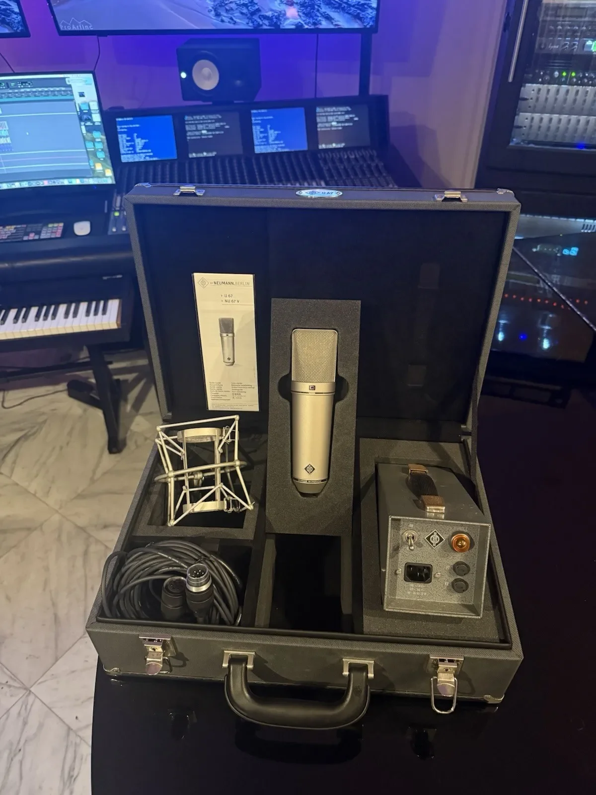 Neumann U67 TUBE condensatormicrofoon heruitgave nikkel