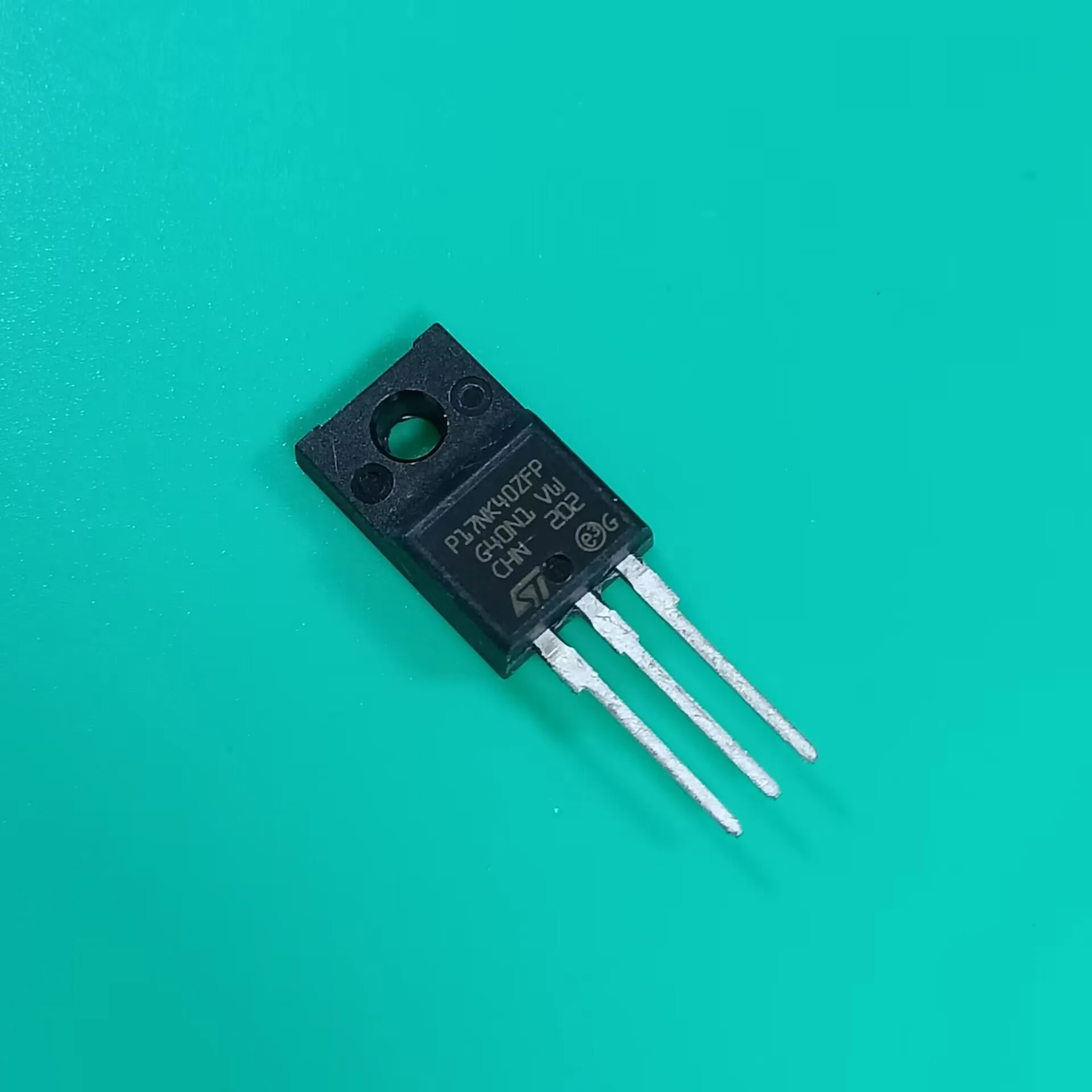 

5 шт./партия STP17NK40ZFP TO-220FP ST P17NK40ZFP MOSFET NCH 400 В 15A TO220FP STP17NK40Z FP STP17NK40 ZFP STP17NK 40ZFP STP17 NK40ZFP