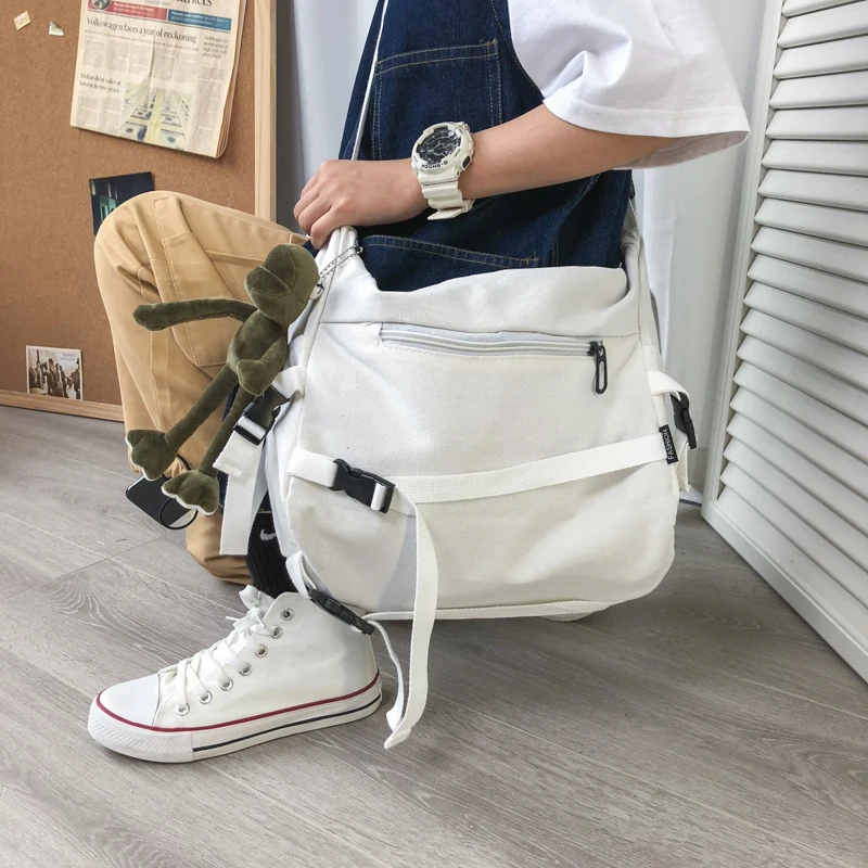 

Large Capacity Canvas Slant Crossbody Bag for Men And Students Street Style Casual Backpack Hip Hop Single Shoulder Bag