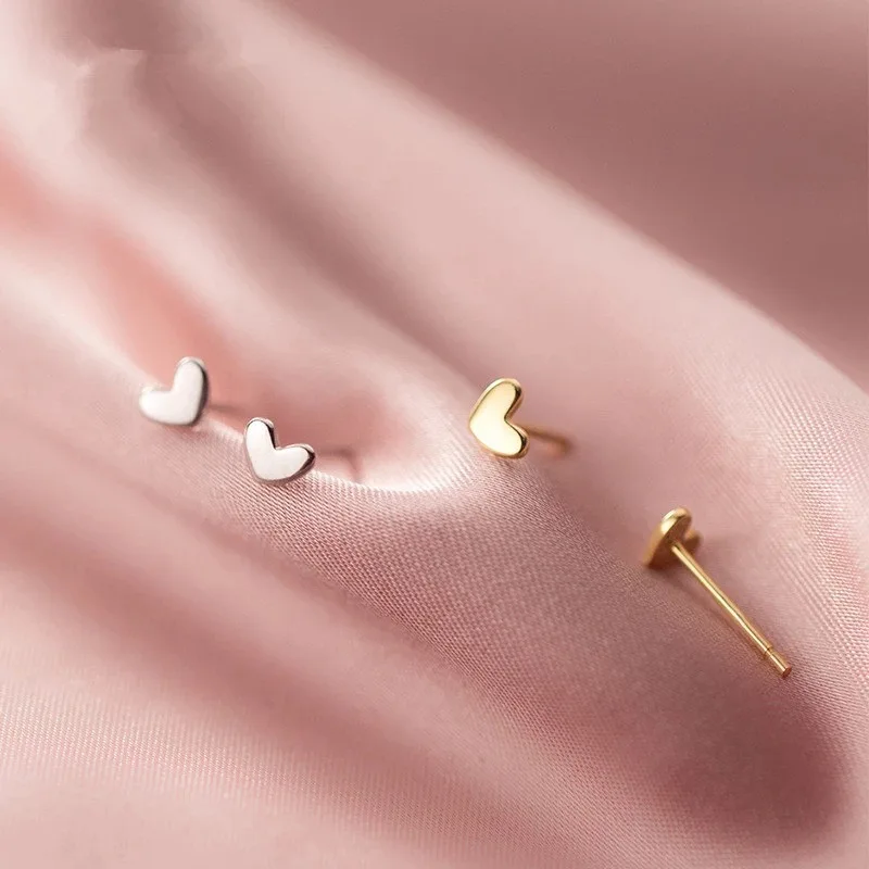 Korean Fashion Simple Lovely Heart Mini Stud Earring for Women Hypoallergenic Daily Wear Temperament Jewelry Party Gift