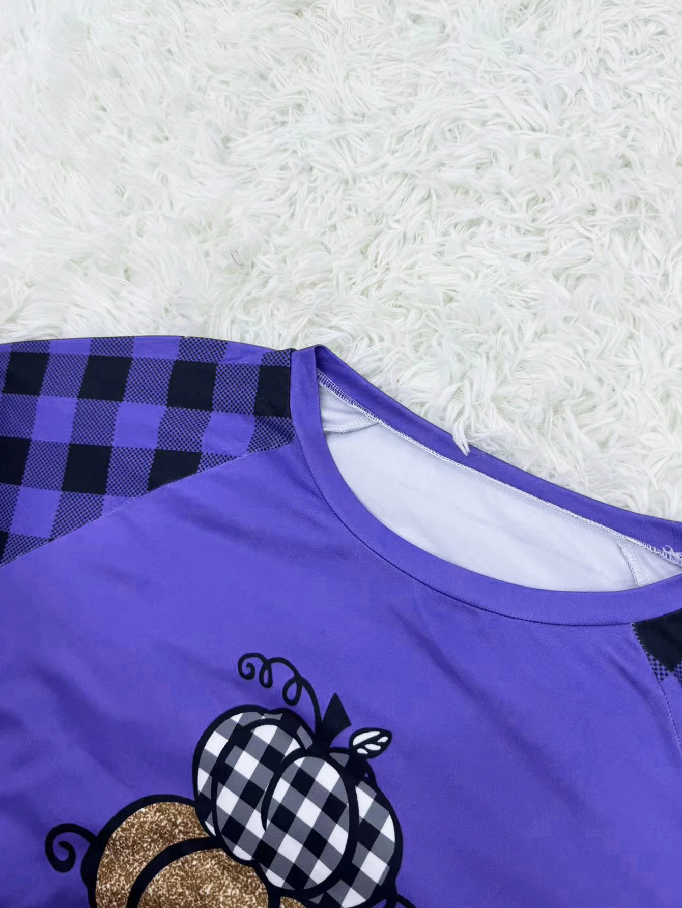 Plus-Size-T-Shirt mit Kürbis- und Karomuster, lässiges Langarm-Oberteil mit Rundhalsausschnitt für Damenbekleidung in Übergröße im Frühling und Herbst