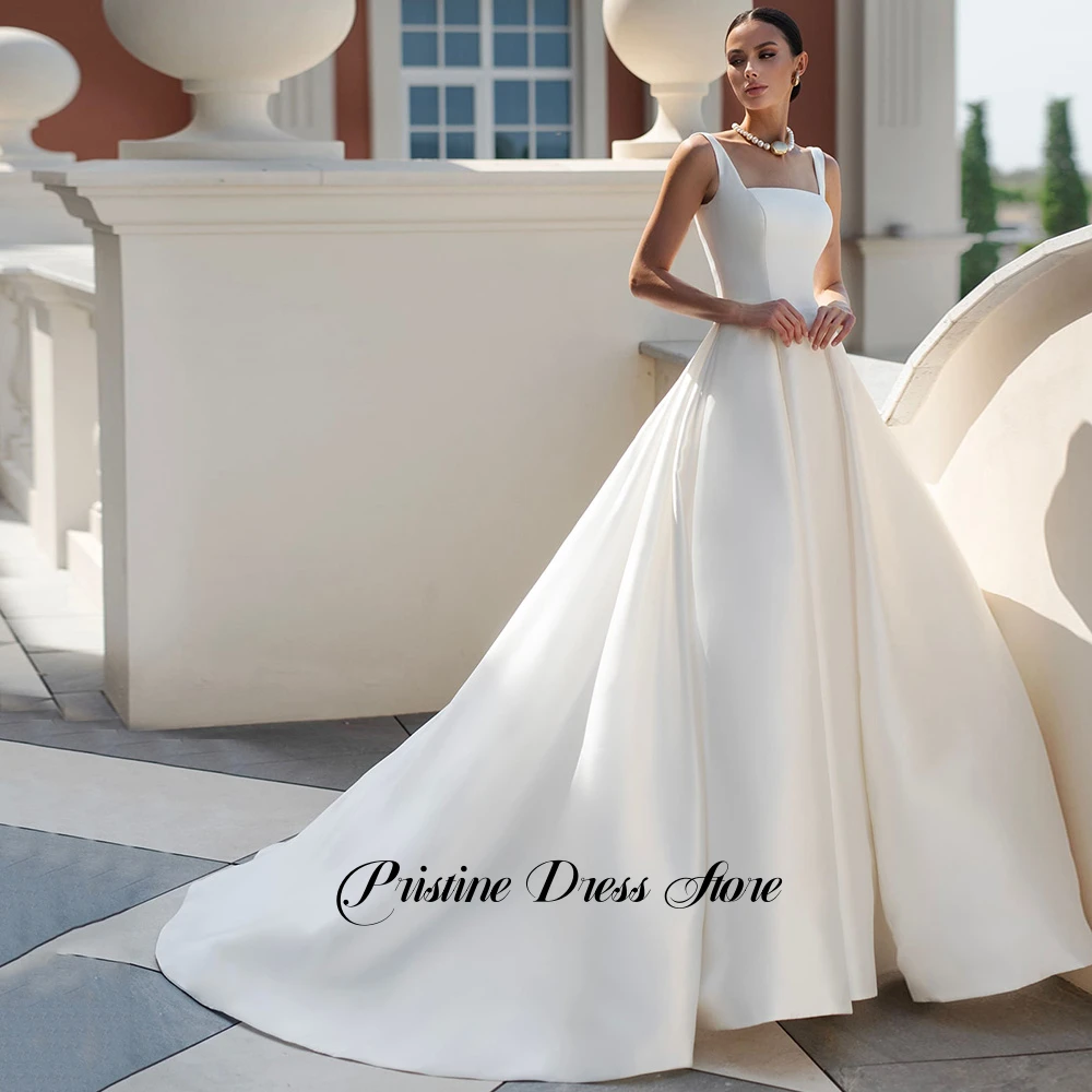 New White Satin Sleeveless Wedding Dress Elegant Sweetheart Square Collar Bridal Gowns with Button Zipper Back Customized