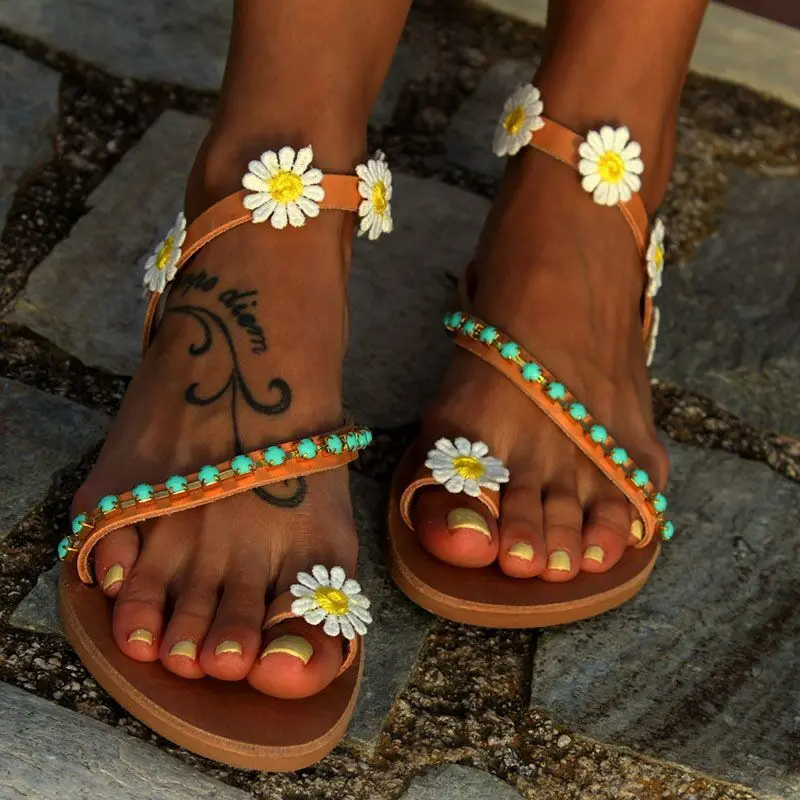 

New Bohemian Flower Toe Cover Sandals Beaded Open Toe Large Size Beach Shoes 43 Code Fashionable Low Cut Rubber Sole Shoes