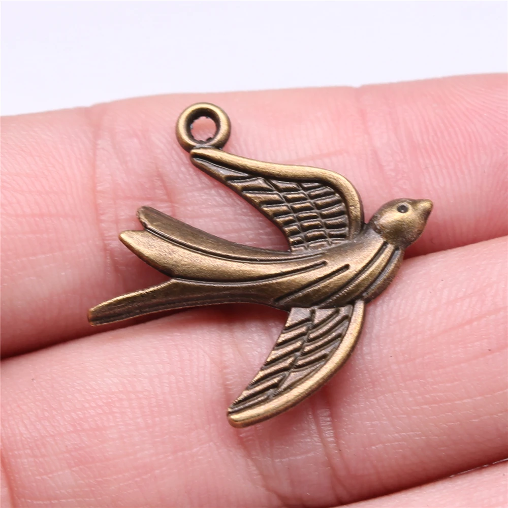 WYSIWYG 5pcs 29x28mm Vintage Flying Bird Swallows Charms For Jewelry Making Antique Bronze Color Bird Charms Swallows