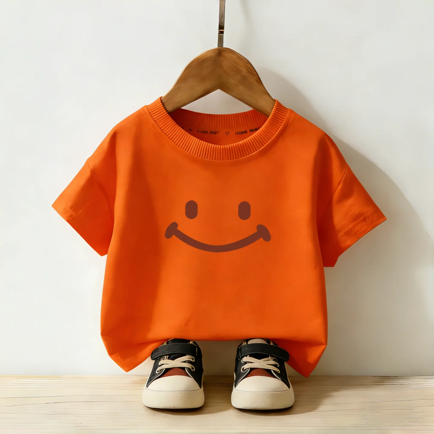Korean Version Smiling Boy and Girl T-shirt 2026 New Summer Thin Casual Student Top Fashionable Printed Parent-child Clothing