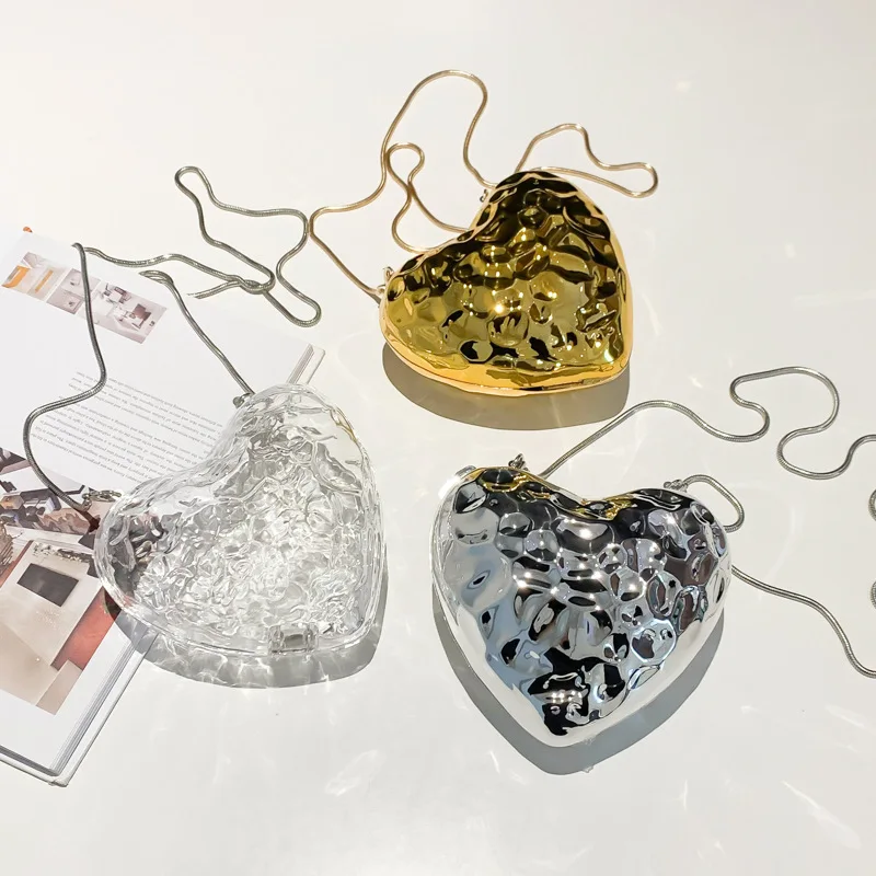 2024 Evening Clutch Bag Women  Handbag Heart Shape Metal Clutches  Fashion Chain Shoulder Crossbody Bag Luxury Lady Purse