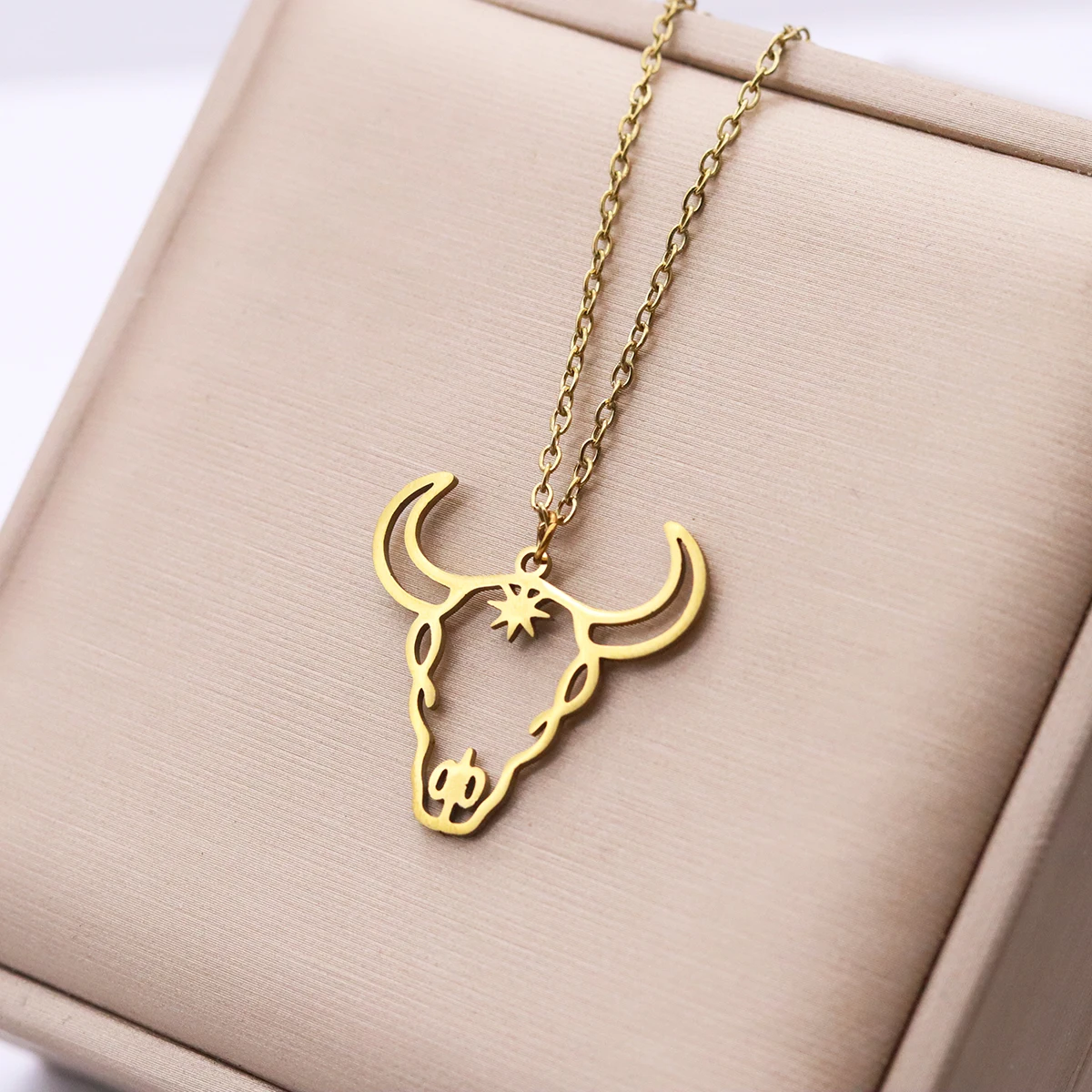 Zodiac Taurus Bull Head Pendant Necklaces Unisex Stainless Steel Constellation Series Wholesale Birthday Holiday Jewelry Gift