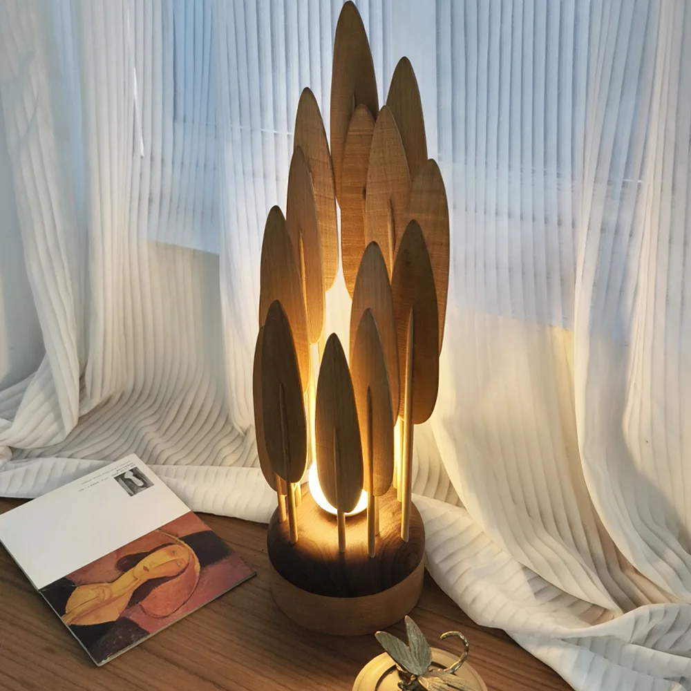 Middle ancient style solid wood ornament desk lamp high-end atmosphere lamp living room balcony bedroom bedside lamp