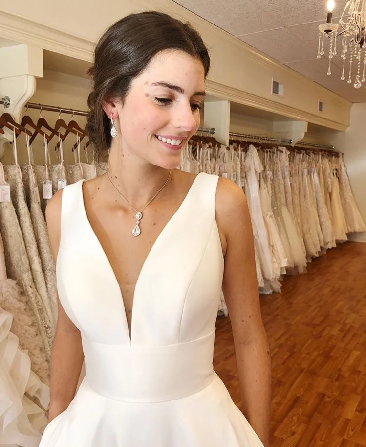 Vestidos De Novia De corte en A, elegantes vestidos De Novia De satén blanco marfil con cuello en V y espalda descubierta