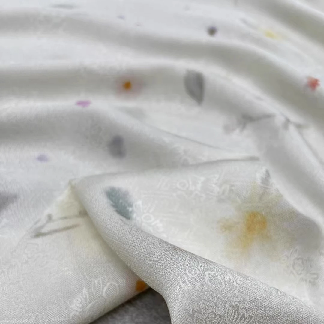 114CM Wide 19MM Small Floral Printed White Heavy Silk Fabric for DIY Sewing Summer Spring Dress Pants Pajamas Vest R2494