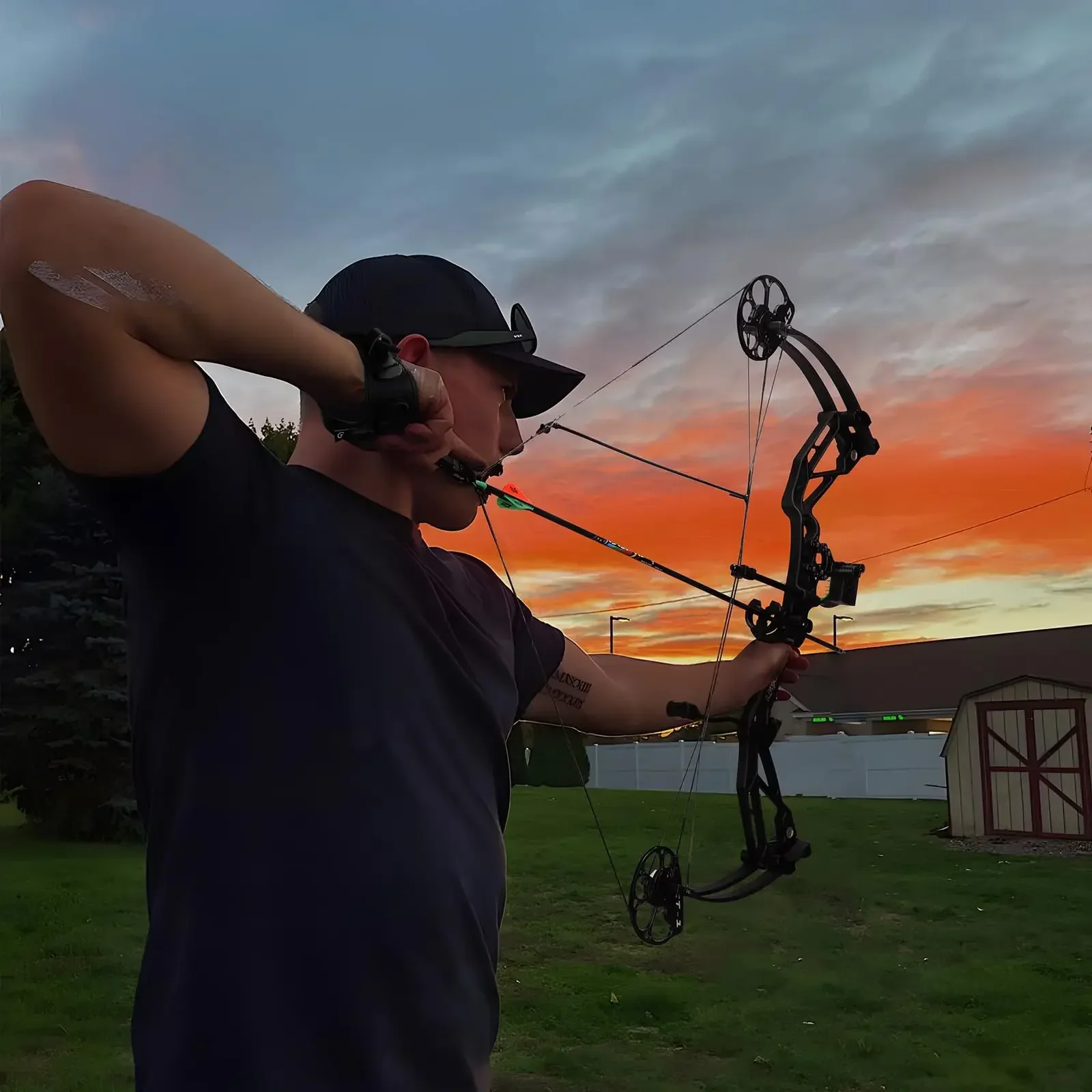 

New Arrival Adult Compound Bow Set For Hunting Wholesale Cheap Archery Bow And Arrow