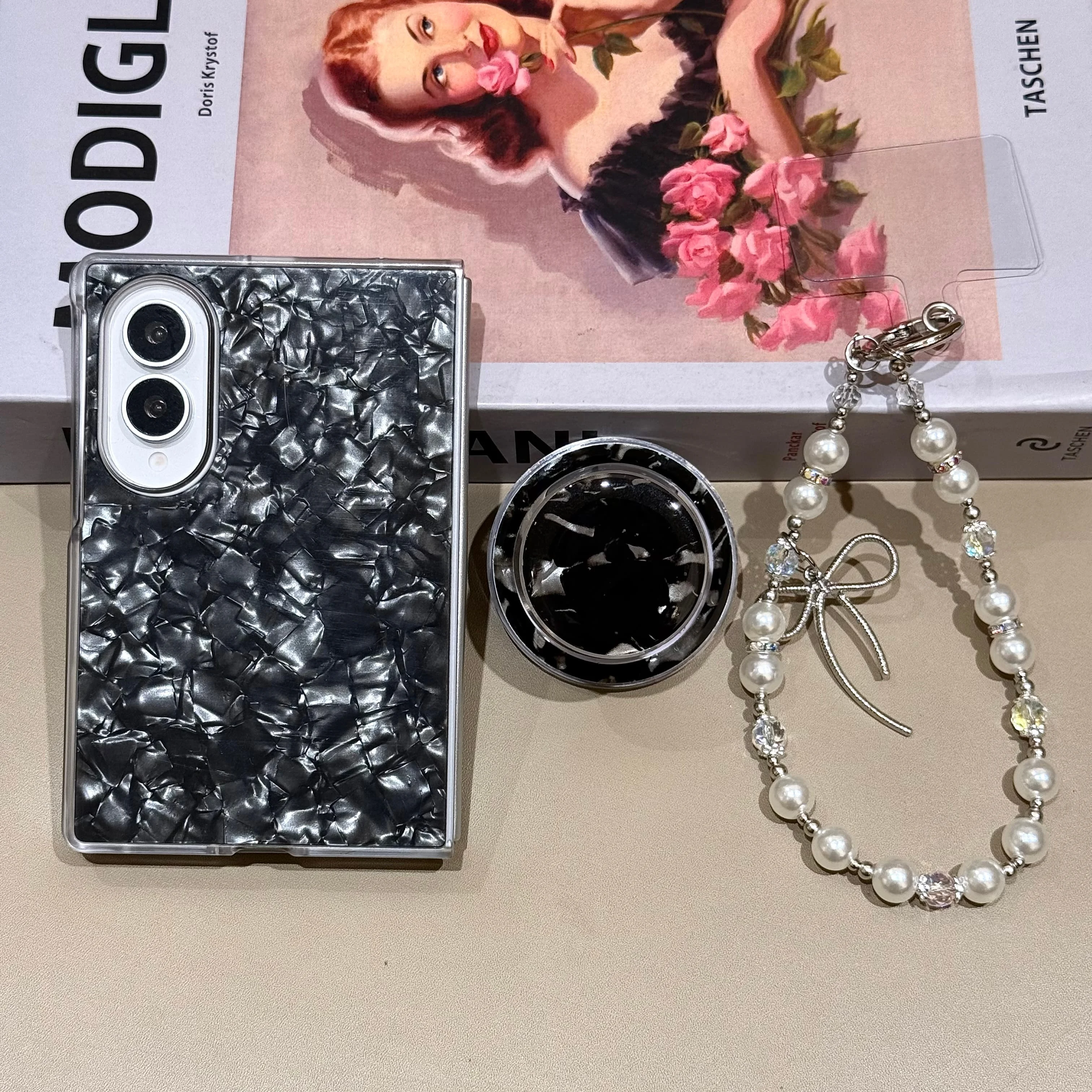 Luxury Shell Texture Phone Case For Samsung Galaxy Z Fold 8 7 6 5 Magnetic Round Support Holder Elegant Pearl Bracelet Hard Case