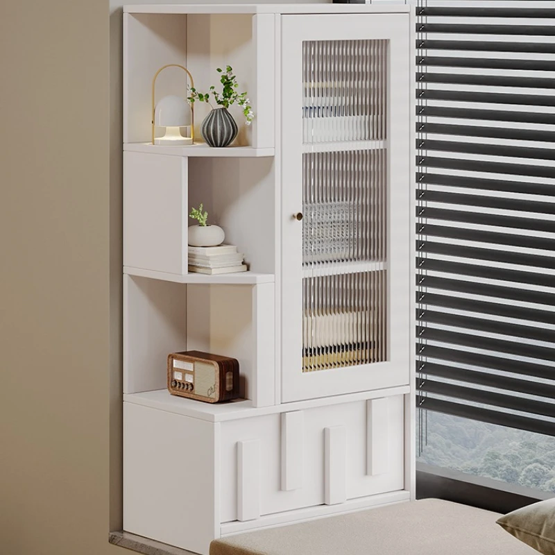 

The bookcase is integrated against the balcony, side cabinets, solid wood glass doors, storage cabinets, shelves, and bedroom