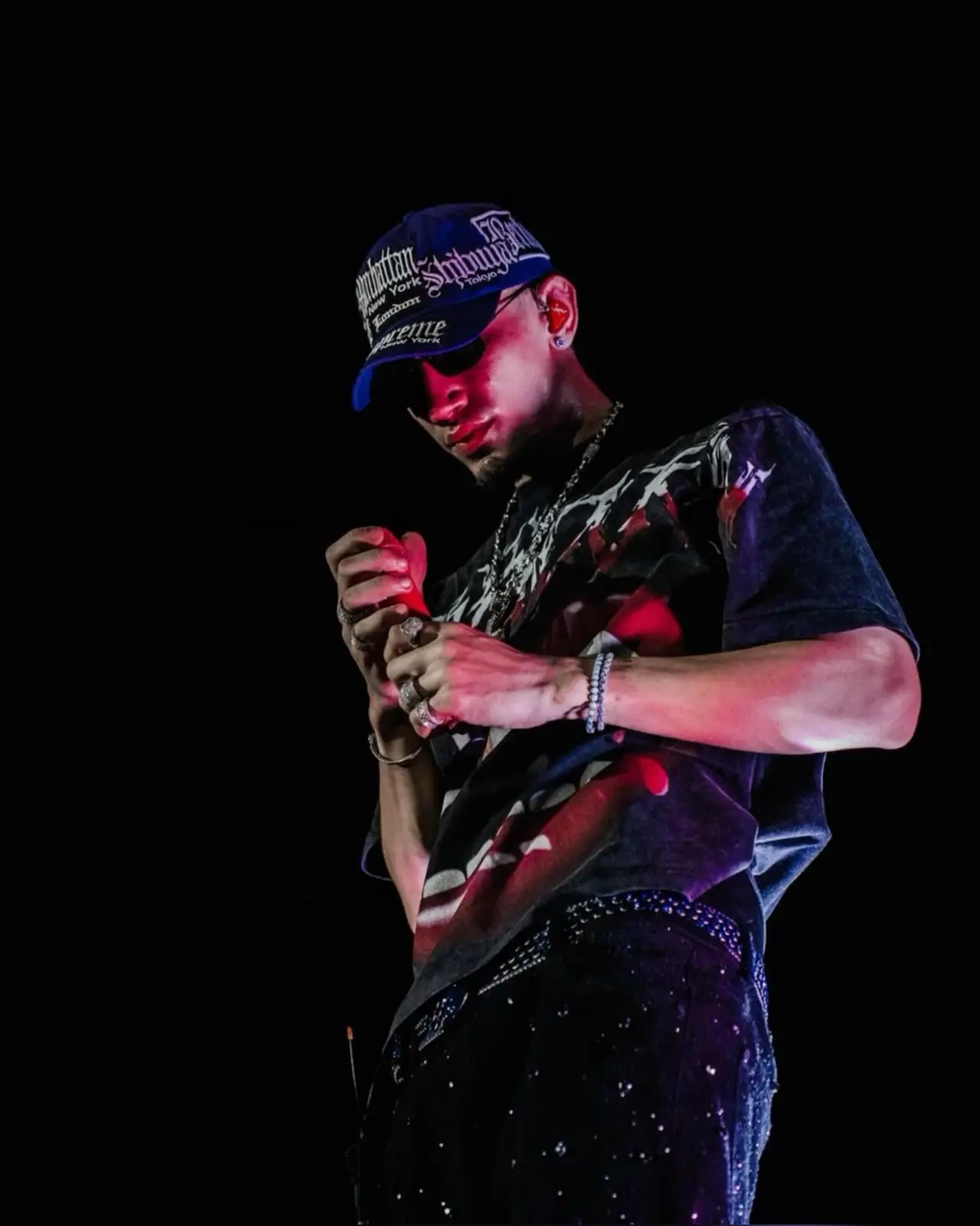 ألبوم عمر كورتز أول موسى 2025 تي شيرت جولة للرجال والنساء كلاسيكي على الوجهين تي شيرت كبير الحجم Y2k ملابس الشارع الشهير تي شيرت