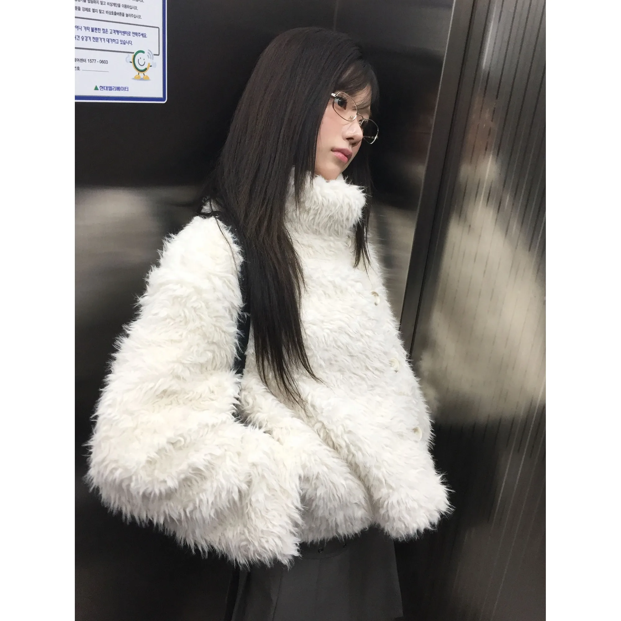 เสื้อโค้ทขนสัตว์เทียมลายสก็อตสไตล์เกาหลีสำหรับผู้หญิง ให้ความอบอุ่น ผลิตจากหนัง PU เหมาะสำหรับฤดูใบไม้ผลิ ฤดูใบไม้ร่วง และฤดูหนาว สไตล์ลำลองสำหรับออกเดท