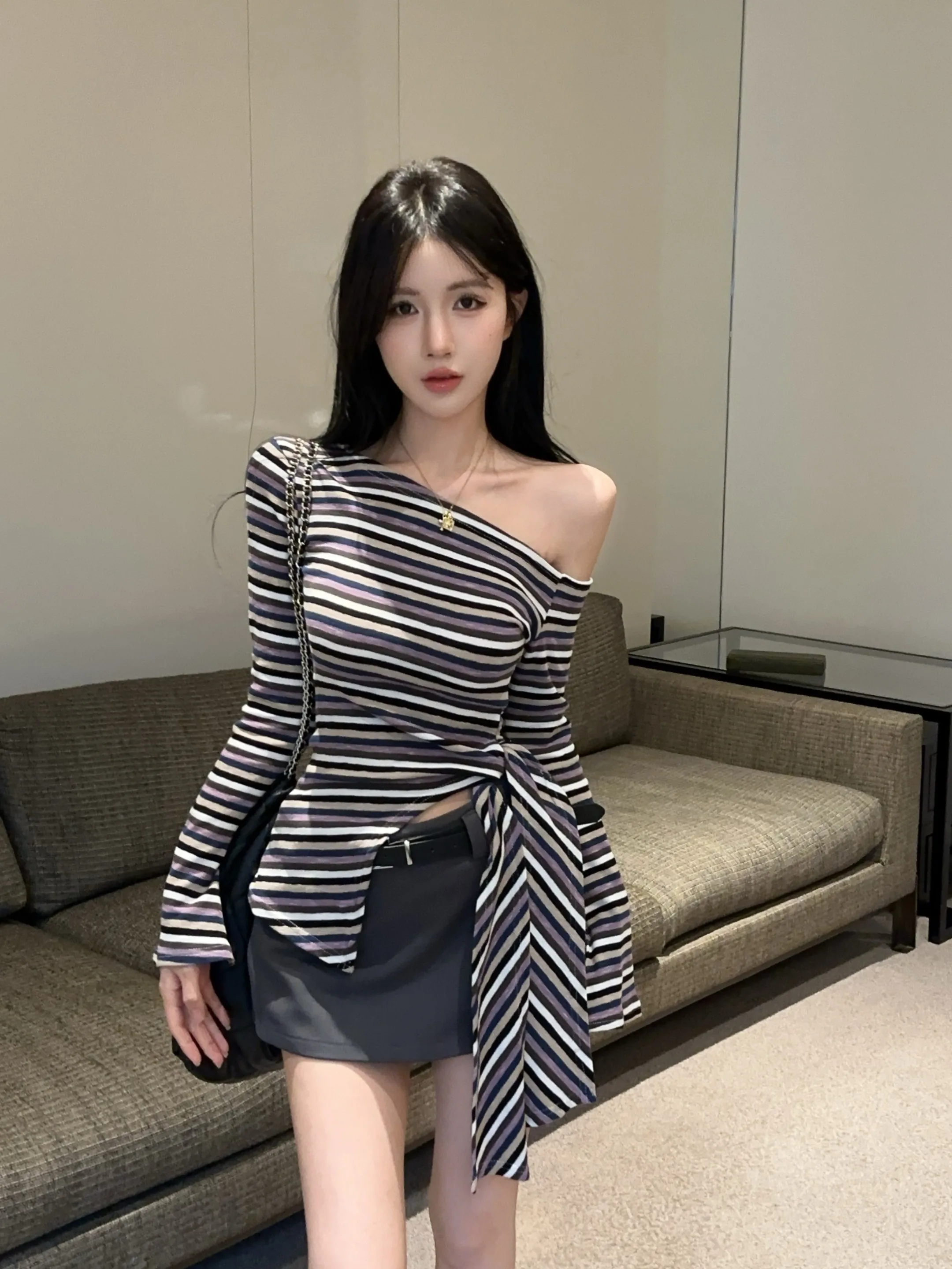 

Облегающая полосатая футболка, женская осенняя новая повседневная цветная блузка с завязками на плечах, топ Quali, женская футболка