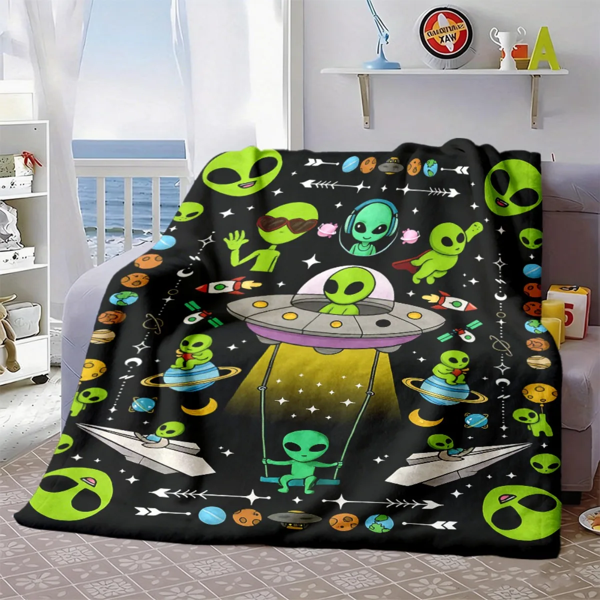 Cartoon Alien UFO Space Flannel Blanket, Funny Planet Rocket Art Throw for Living Room Bedroom & Warm Holiday Gift Picks