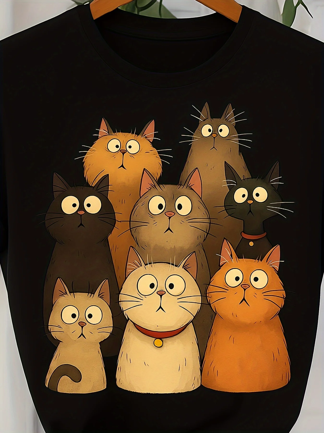 

Women's Casual Short Sleeve T-Shirt Playful Cat Print Round Neck Summer Top Relaxed Fit Tee Fashionable printed Women's T-shirt