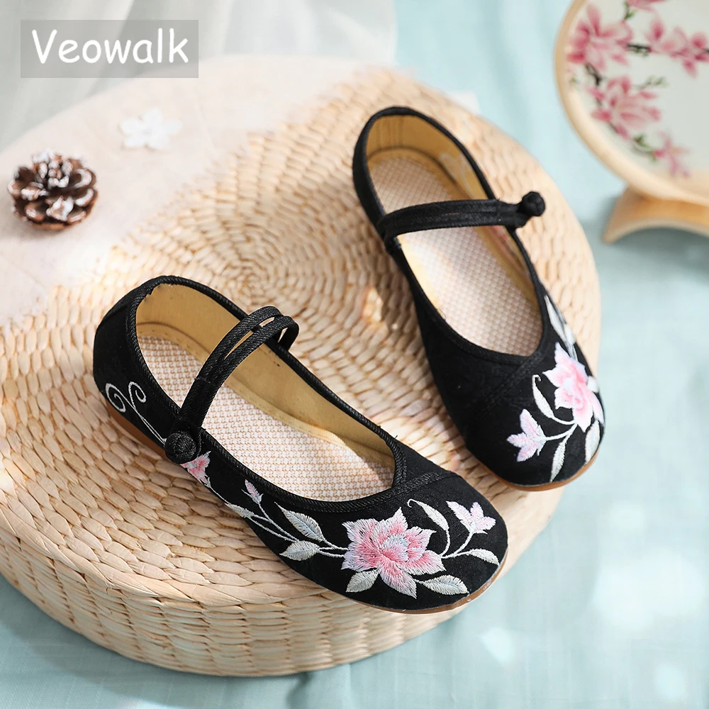 Veowalk Flower Embroidered Women Comfortable Canvas Ballet Flats Instep Buckles Ladies Casual Flat Shoes Old Beijing Shoes