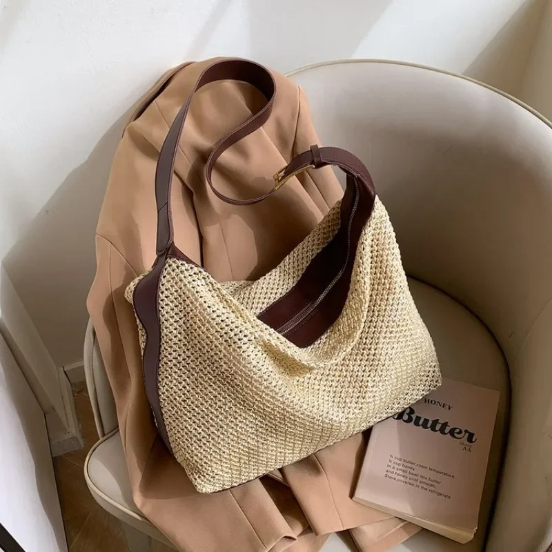 

Trendy Simple Crossbody Handbag For Women Luxury Designer Large Capacity Elegant Leather Diaper Bag For Commuter Textured Tote