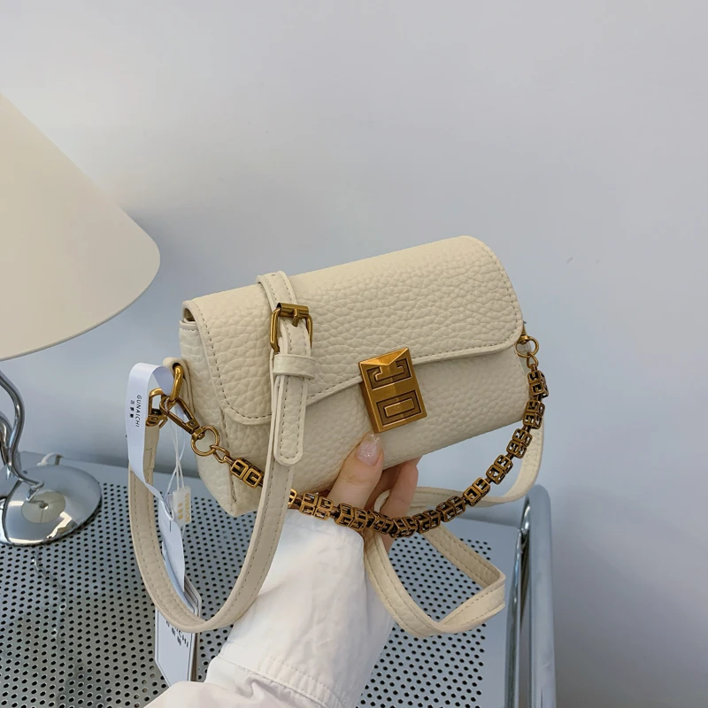 

Fashionable Elegant Leather Diaper Bag: Luxury Crossbody Handbag For Women With Vintage Designer Logo And Large Capacity