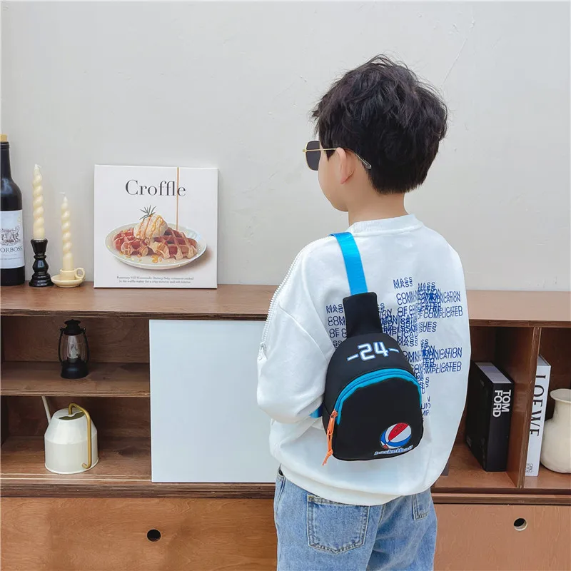 Cartoon children bag new style little boy chest bag kindergarten child change messenger bag