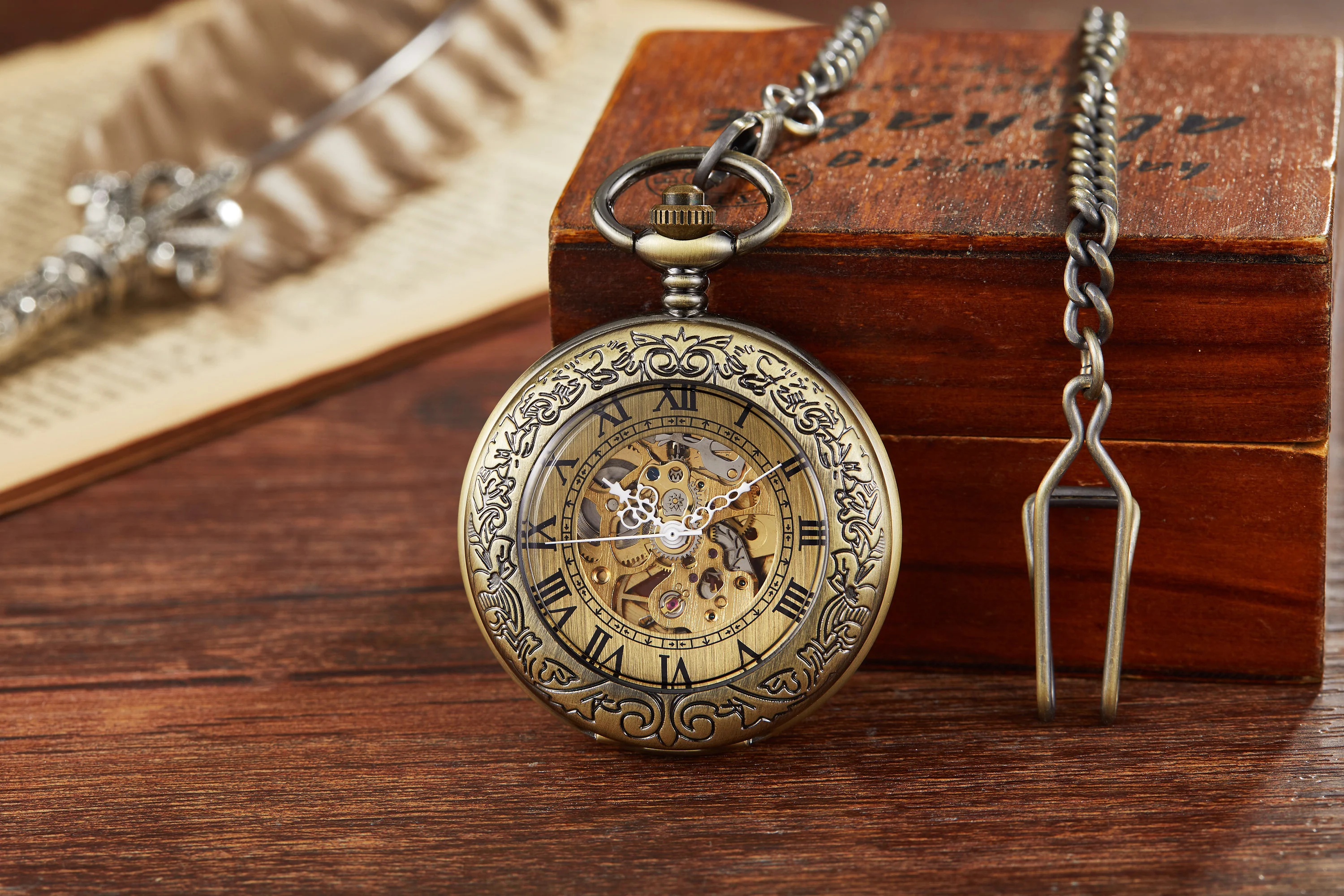 Antique Brozne Transparent Gear Skeleton Mechanical Automatic Self-wind Pocket Watch Retro Pendant Fob Watches Relogio De Bolso