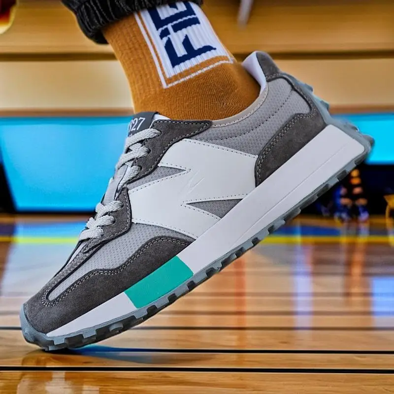 

2025 New Trendy sneakers that are stylish and versatile: comfortable soft-soled casual wear that is breathableW