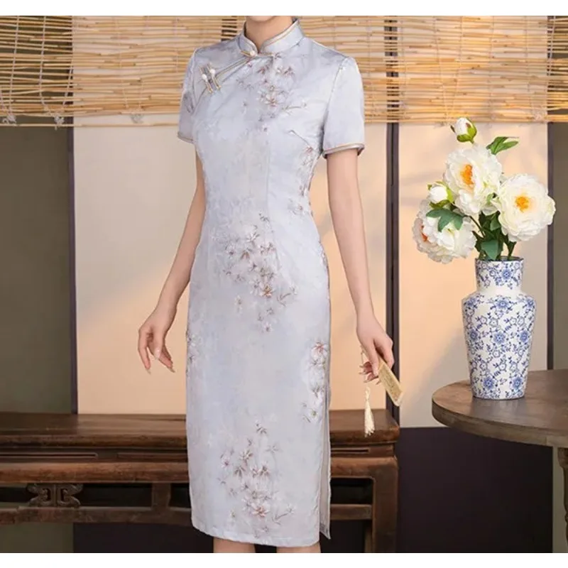 

High-end sense retro elegant spring and summer new small people slim easy to wear temperament retro cheongsam dresses every day
