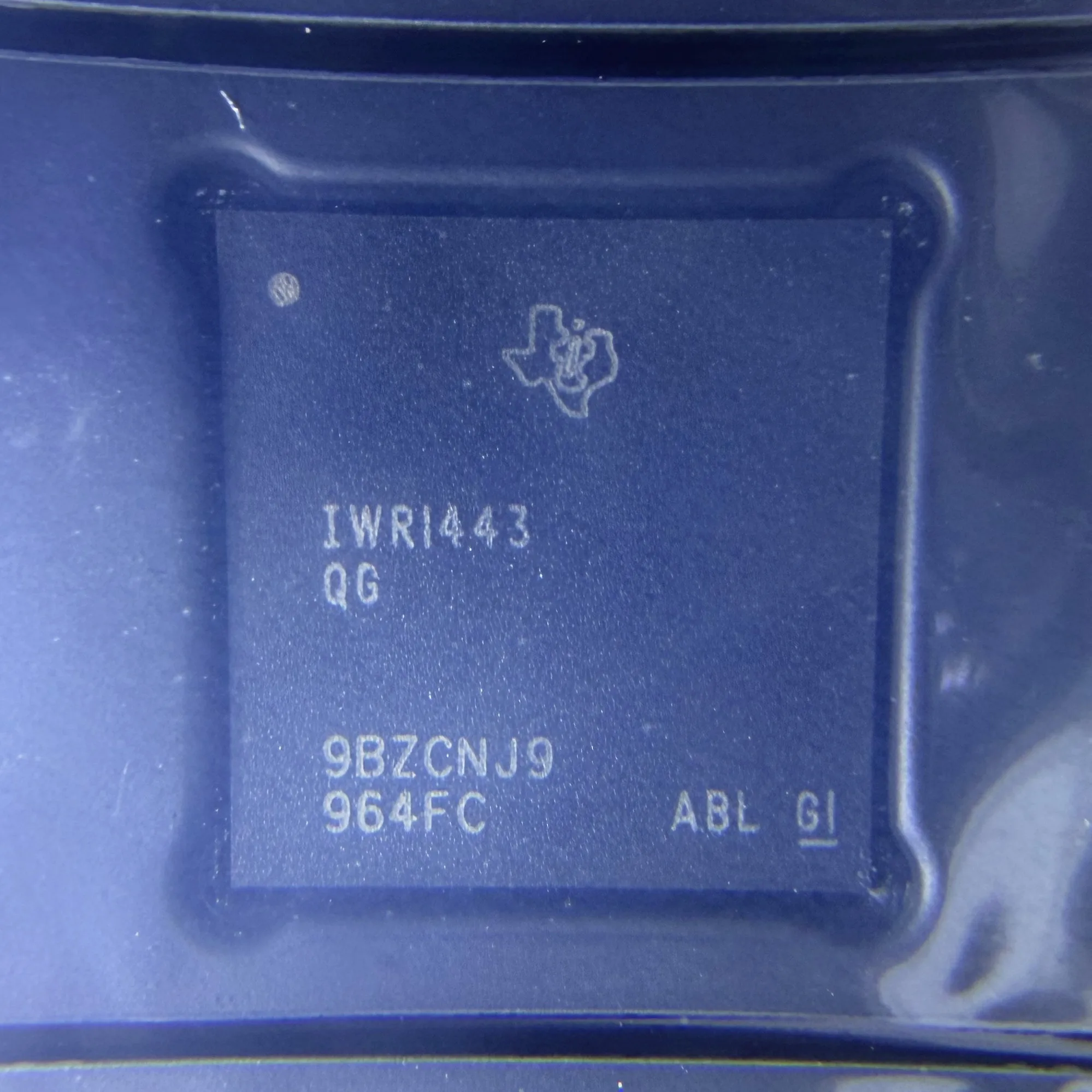 5pcs/Lot IWR1443FQAGABLR FCBGA-161 MARKING;IWR1443 QG RF System On a Chip - SoC Single-chip 76-GHz t o 81-GHz MmWave Sen