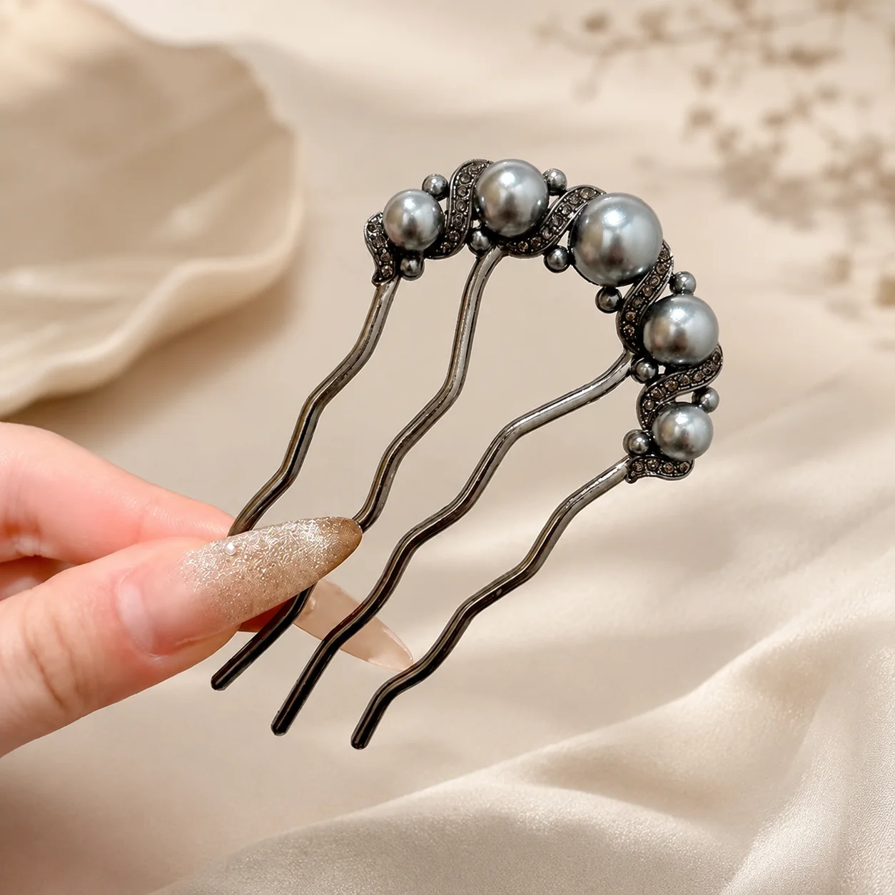 Korean Pearl Hair Fork for Women Alloy Rhinestone U Shaped Hair Pin French Twist Bun Holder Wedding Bridal Hair Accessories Gift