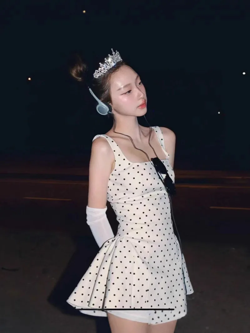 2026 Spring New Style Vietnamese niche polka dot flocked fabric French sweet style cinched waist strappy dress for women dress