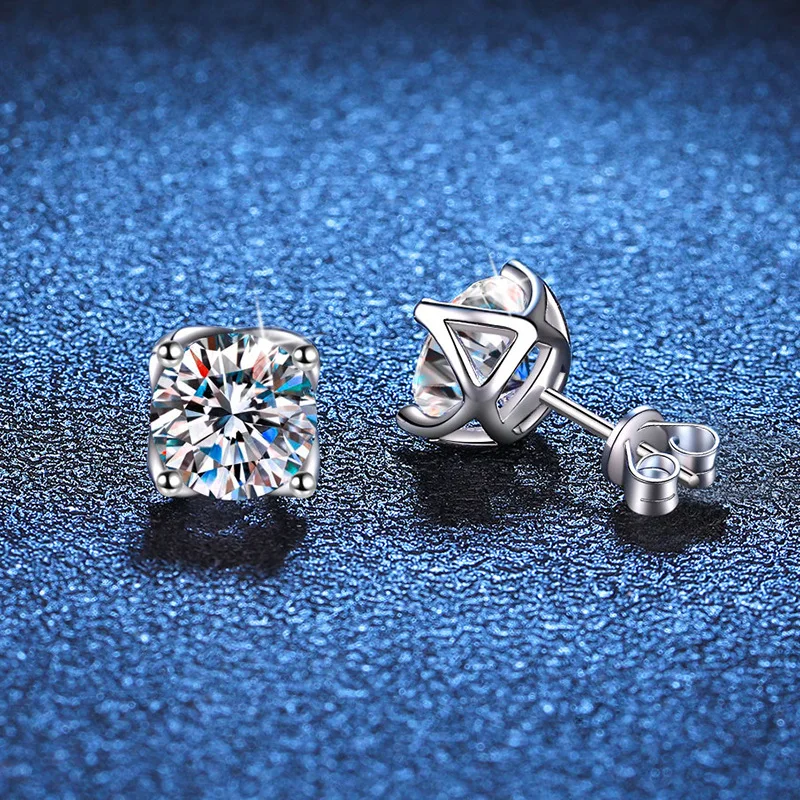 

LioraGem Simple Petal-Shaped Single-Stone Moissanite Stud Earrings for Women, Stylish Moissanite Stud Gift Platinum PT950 Stamp