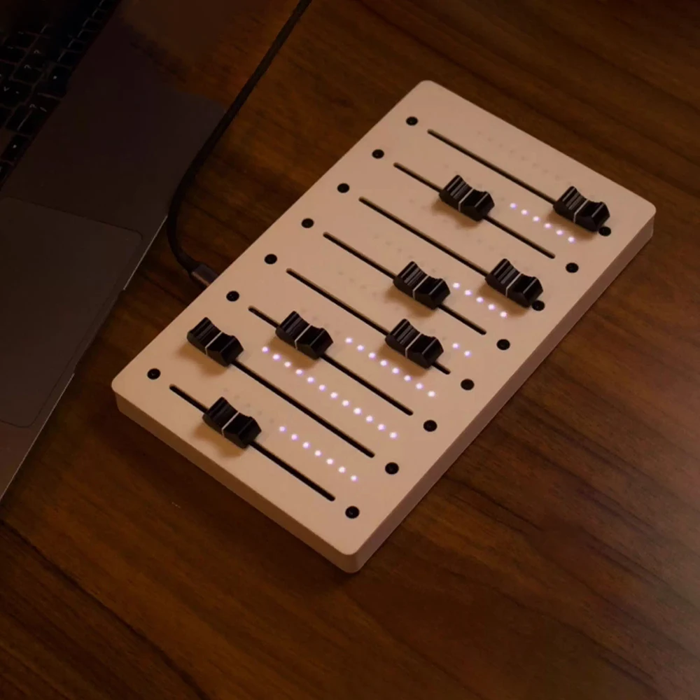 8-Track MIDI Fader Controller with VU Light EM-VU8