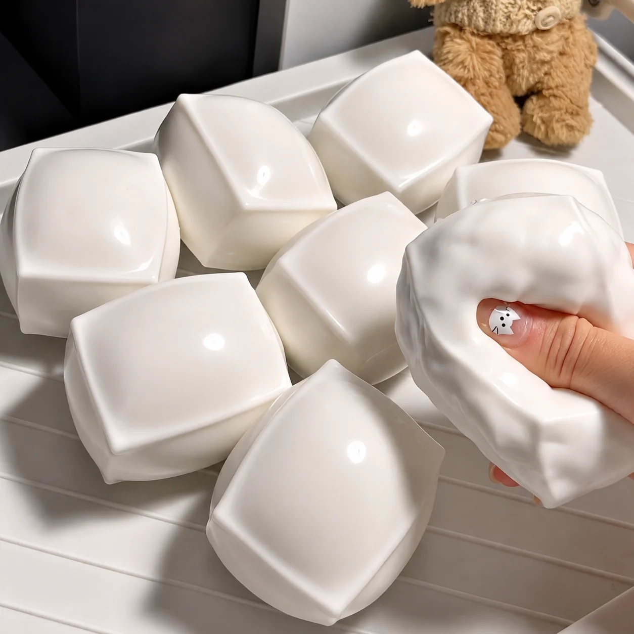 Tofu-Shaped ASMR Sensory Anti-Stress Toys Crunchy Stress Relief Squishy Toys Satisfying Sound Effects For Filling Building Block