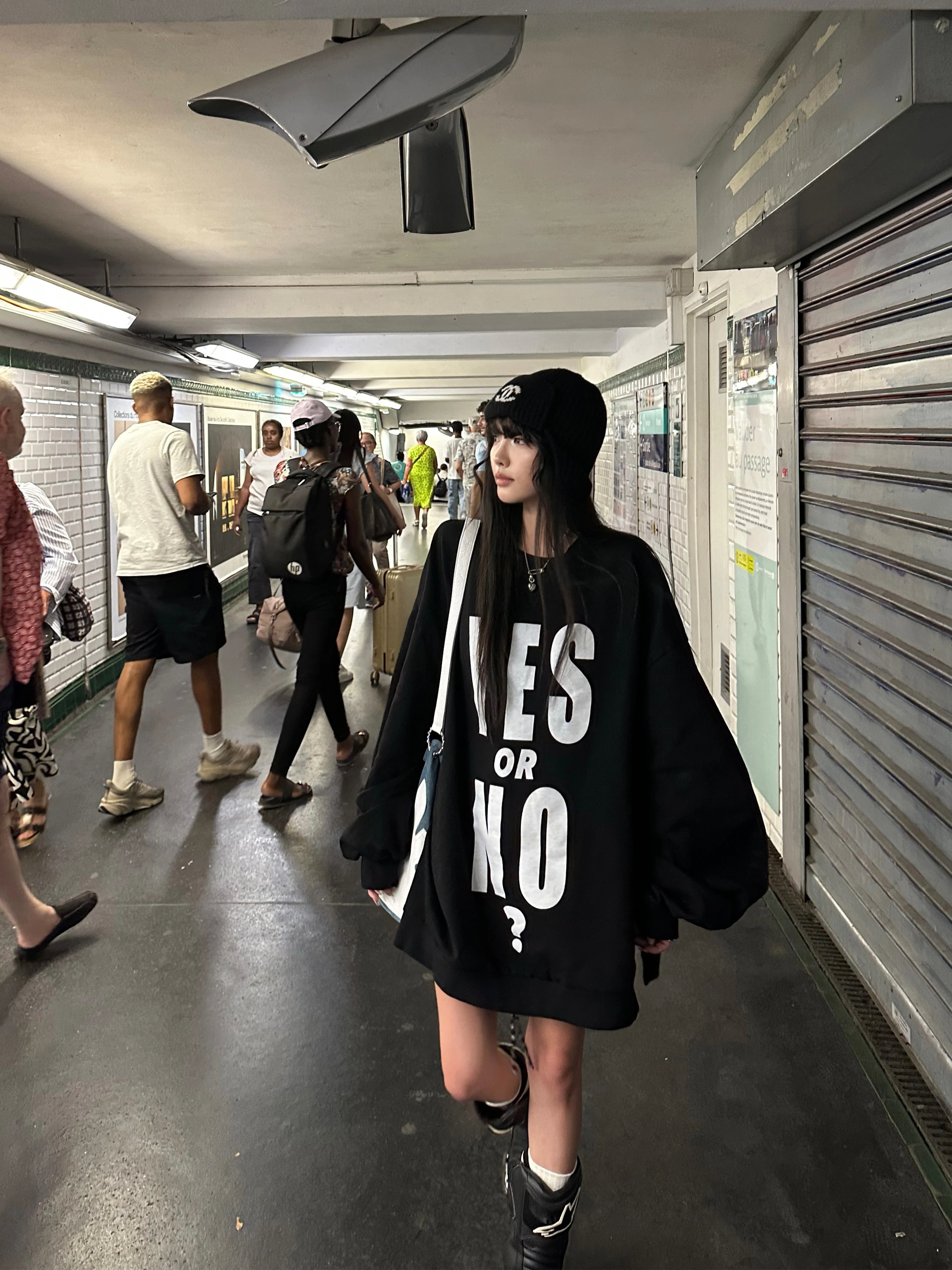 Black Oversize Fleece Women's Sweatshirt Loose Large Version Letter Print Casual Comfortable Cotton round Neck Long Sleeve Top