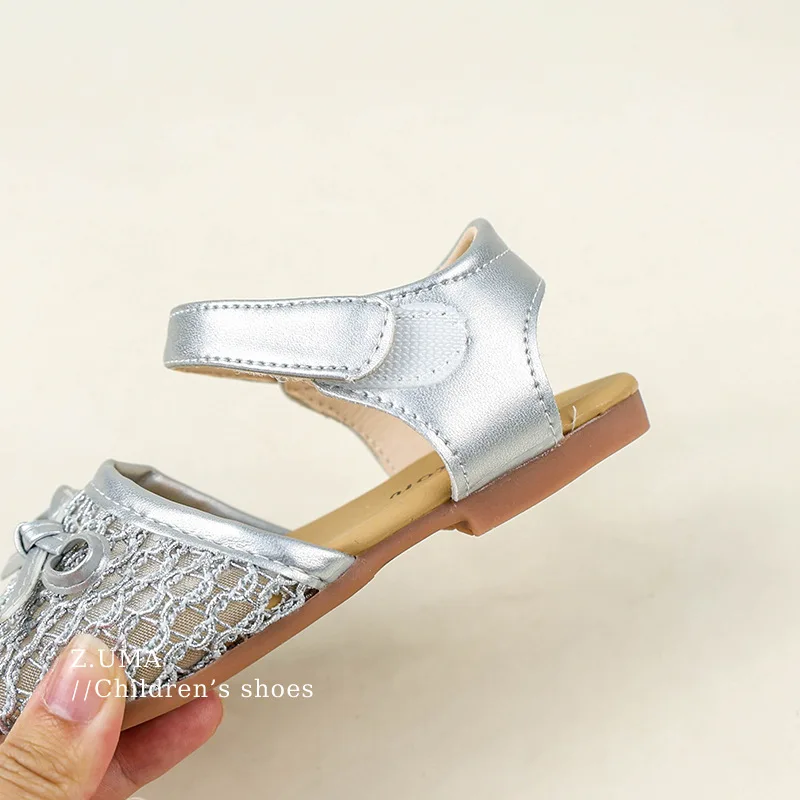 

Zapatos Niña Fashion Girls' Shoes 2025 Summer New Kids Sandals Simple Girl Bow Flat Sandals Anti Slip Child Beach Shoe Босоножки