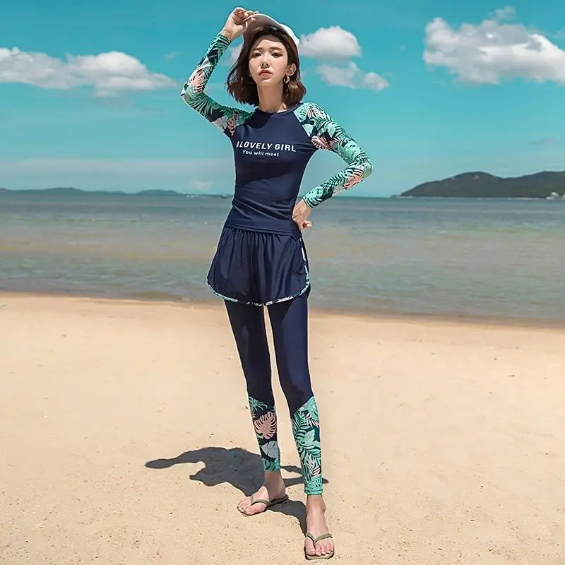 Surfing Long Sleeved Long Pants Swimsuit Women's Split Three Piece Set 2024 New Conservative Sun Protection Women's Hot Spring