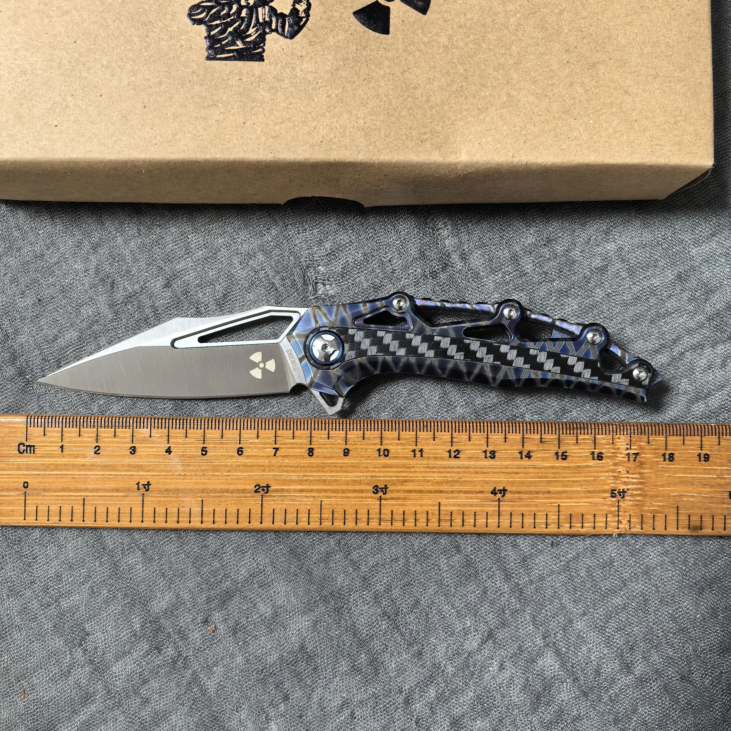 JR9393 M390 Steel Titanium Alloy Titanium Burning Process+Carbon Fiber Handle Flagship New Product