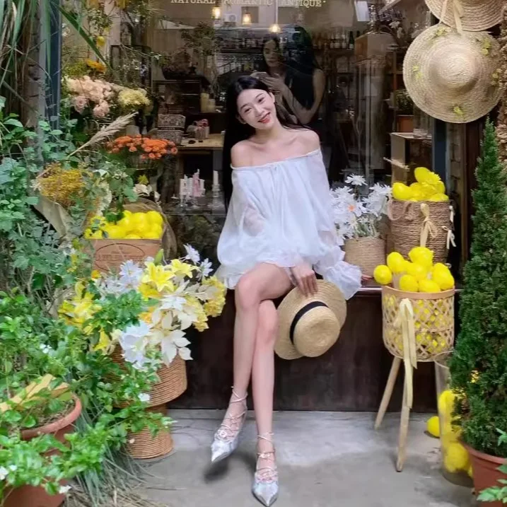 

Ele White One-oulder Long Sve irt Women's Summer Loose Design Pure Desire Top High-End Feeling Classy Aosphere