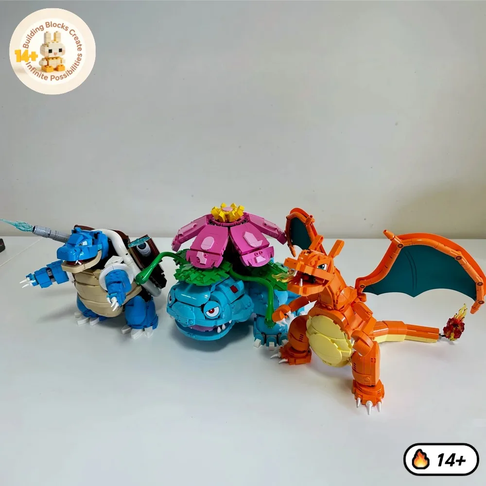 6838pcs Action Handicraft Figures Display Set Model Desktop Decoration 3 Battle Bricks Toys Graduation Gifts For Decor Gift