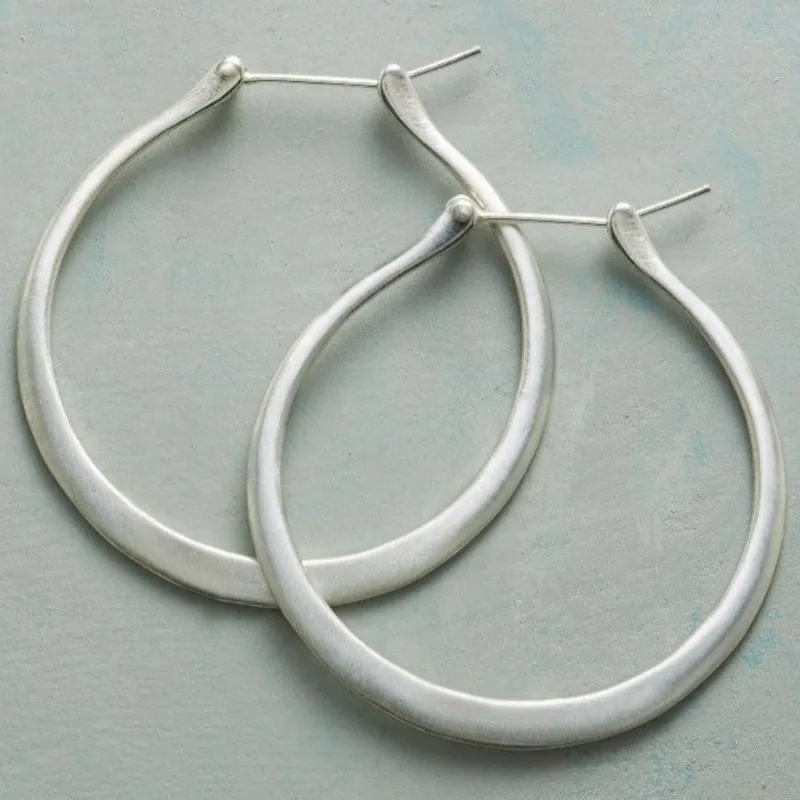 Simple Thin Hoop Earrings For Women Classic Silver Plated Circle Earrings Workplace Commuting Versatile Jewelry Accessory