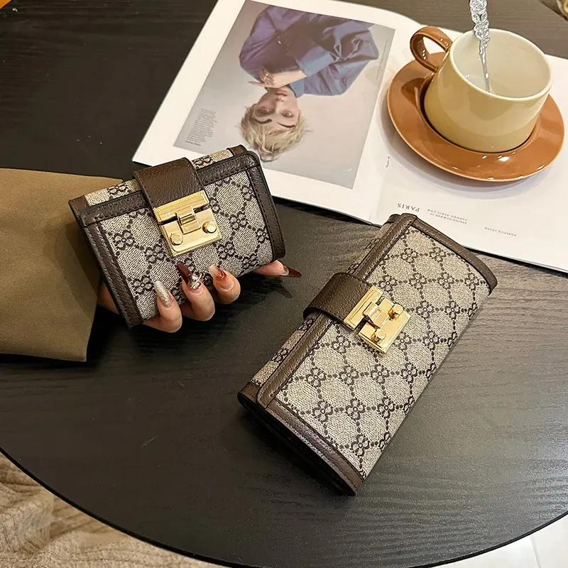 

Cross-border Fashion Purse High-end Wallet Women's New Short Multi-card Slot Designer Wallet 70% Luxury Wallet Off Stack Buckle