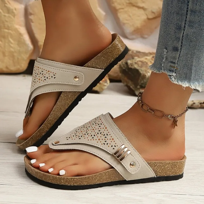 

Bohemian Style Flat Thong Sandals Women Beads Decor Elastic Strap Roman Sandals Woman 2025 Summer Comfort Non Slip Beach Shoes